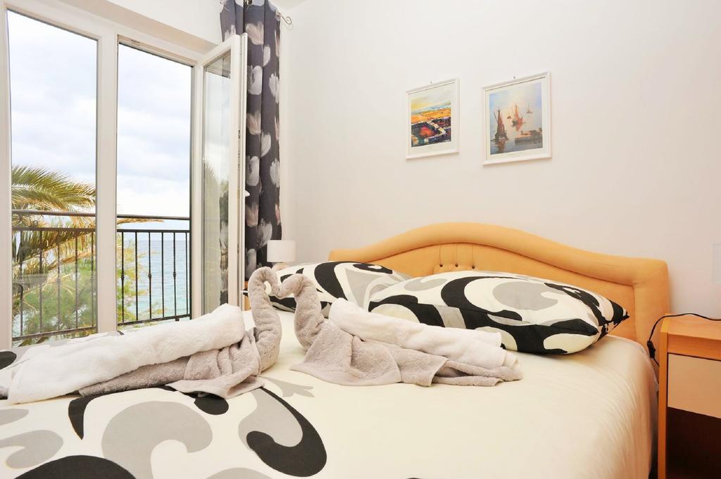 Holiday Home Lucica Сутіван Екстер'єр фото
