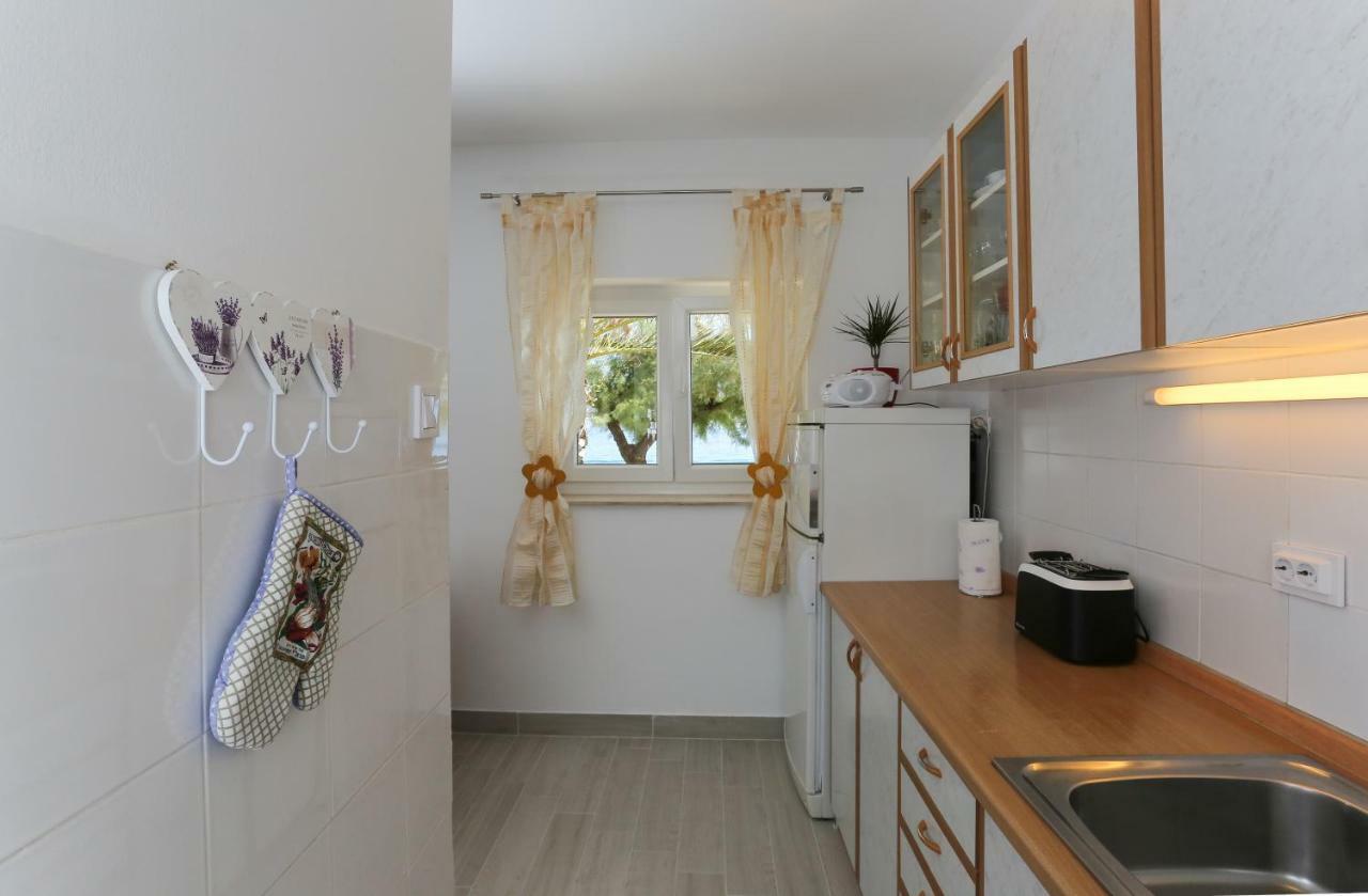 Holiday Home Lucica Сутіван Екстер'єр фото